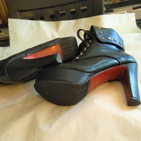 Platform Boot--Man Made Materials--Size 9 - Picture 4 of 4